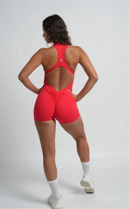 SHOP THE SEASON’S HOTTEST ACTIVEWEAR!